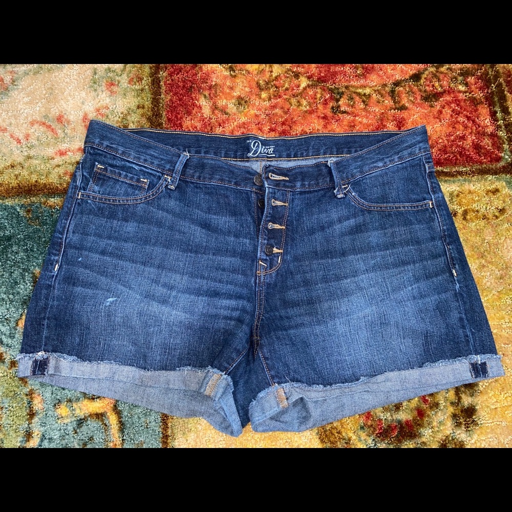 Old Navy button up raw hem plus size shorts